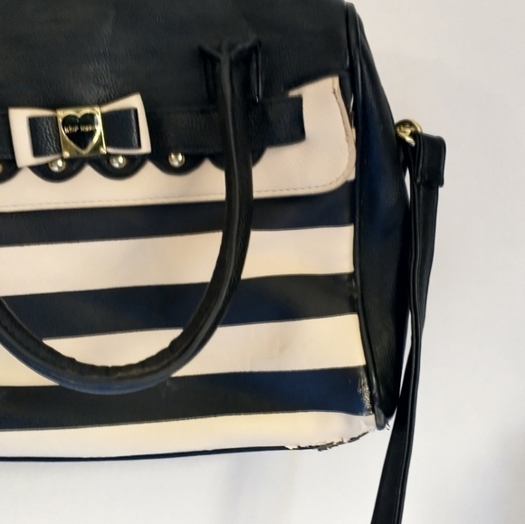 Betsey Johnson Striped Crossbody Purse Bag - Picture 3 of 7